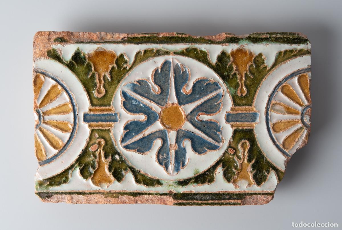 Antig&uuml;edades: Azulejo Toledo, Espa&ntilde;a - Siglo XVI - Arista/Cuenca
