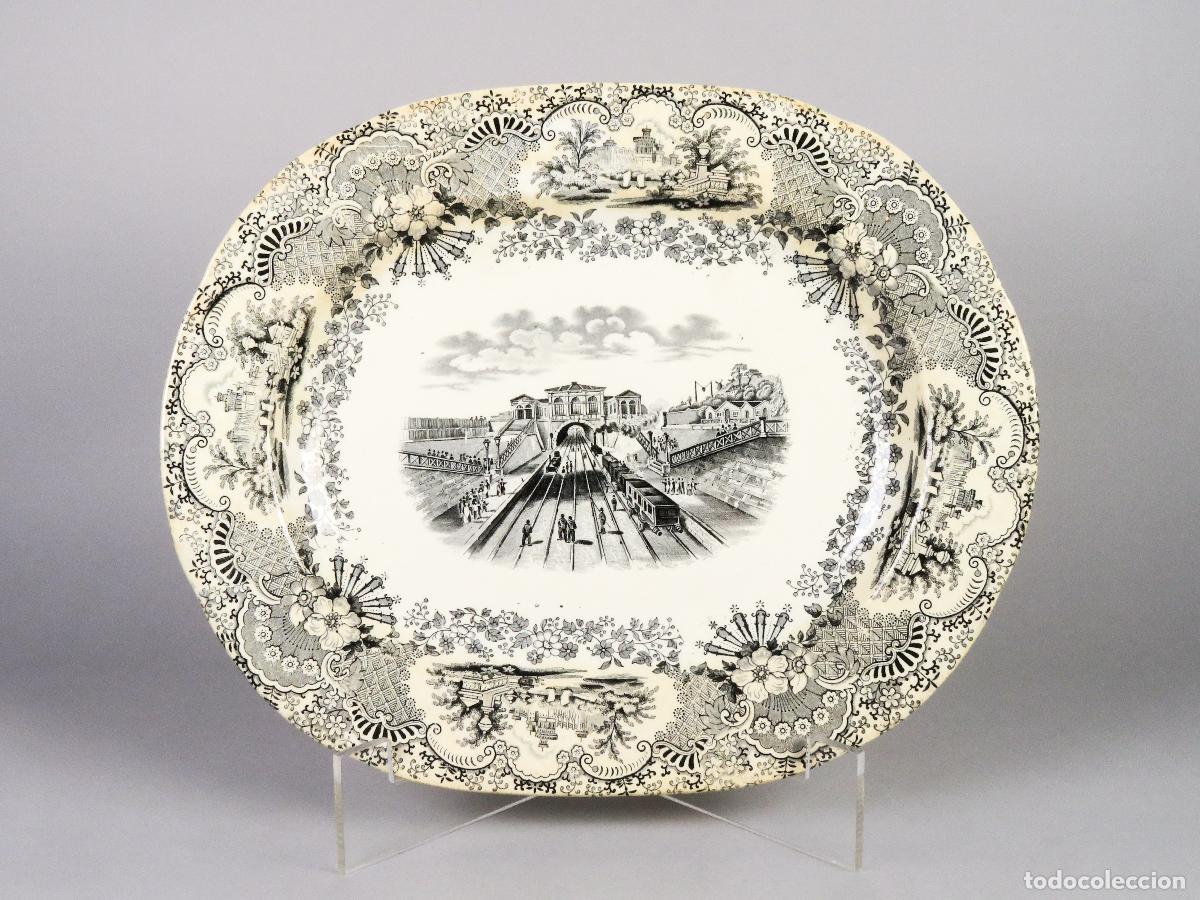 Antig&uuml;edades: Bandeja Loza Pickman la Cartuja serie vistas estaci&oacute;n Place de L Europe siglo XIX