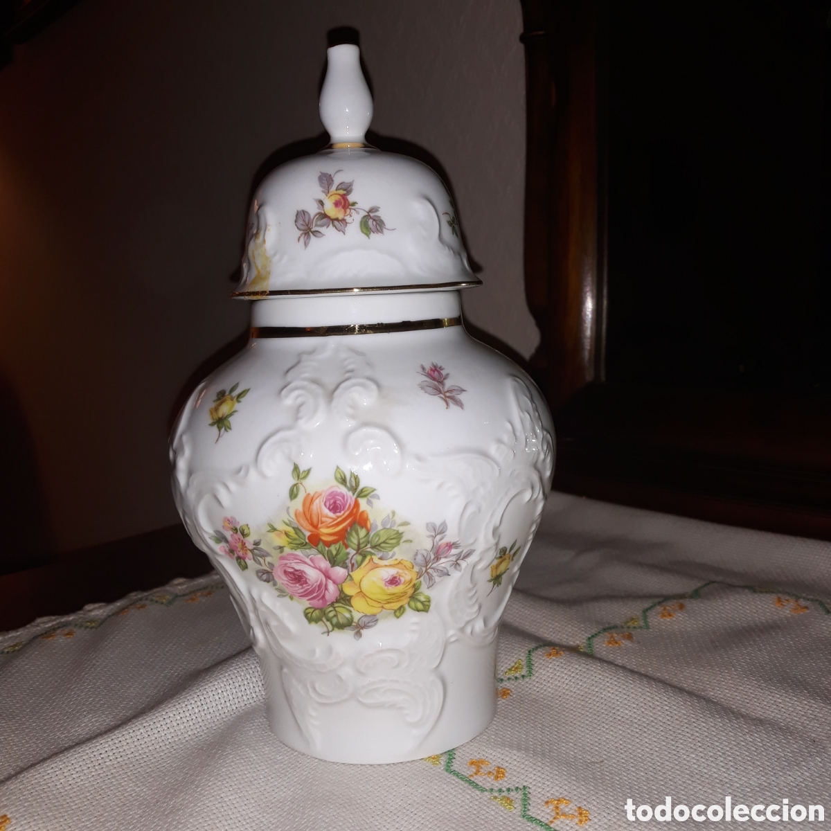 Antig&uuml;edades: Tibor de porcelana de Bsbaria