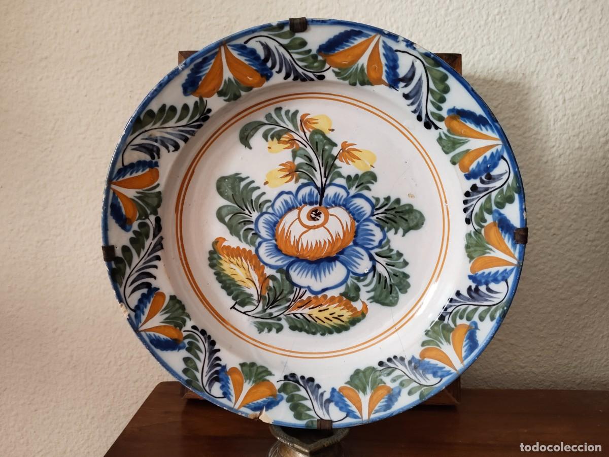 Antig&uuml;edades: Antiguo plato resta&ntilde;ado. Ver.