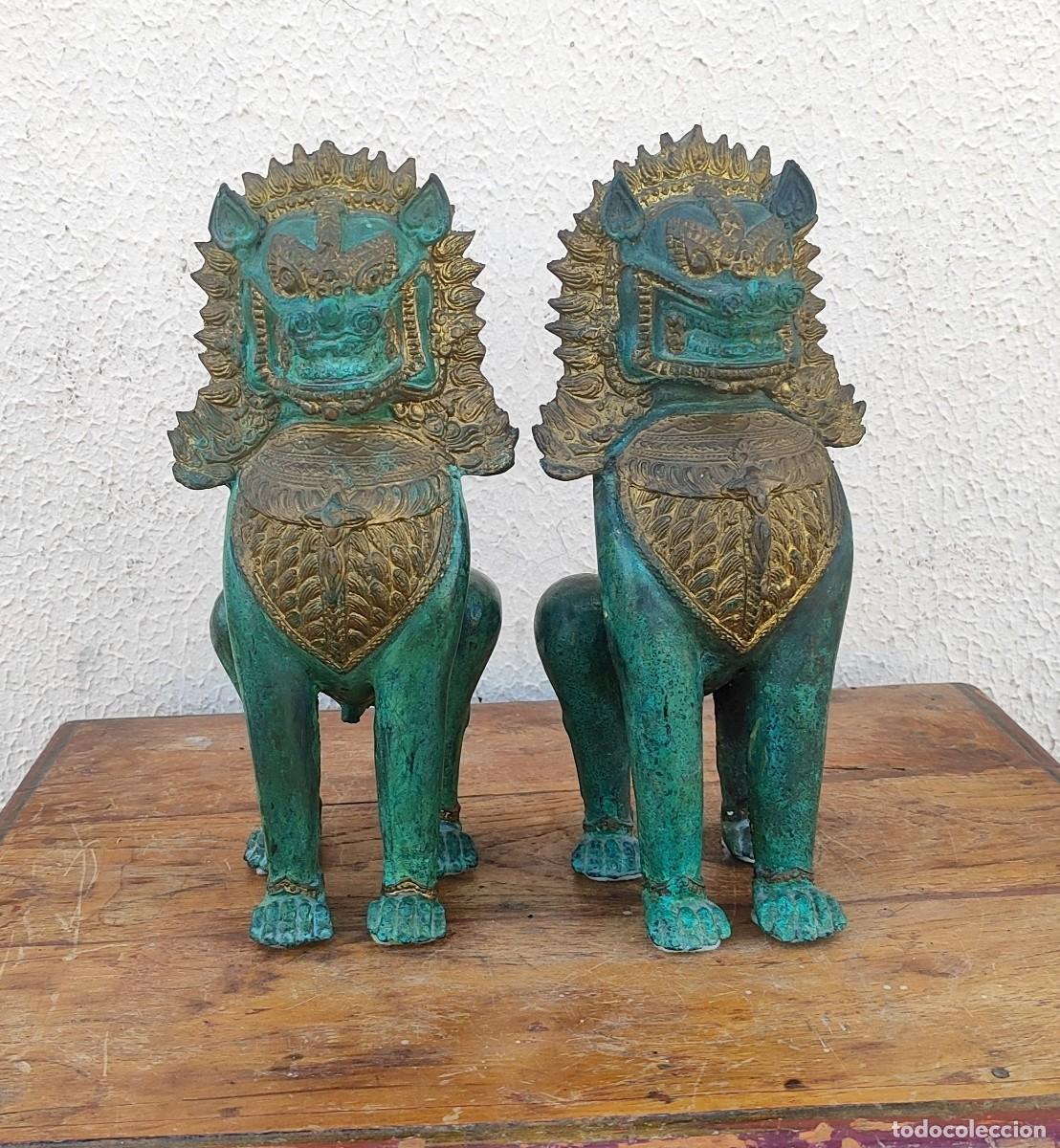 Antig&uuml;edades: Pareja de leones o perros Foo, dragones en bronce patinado 28 de alto