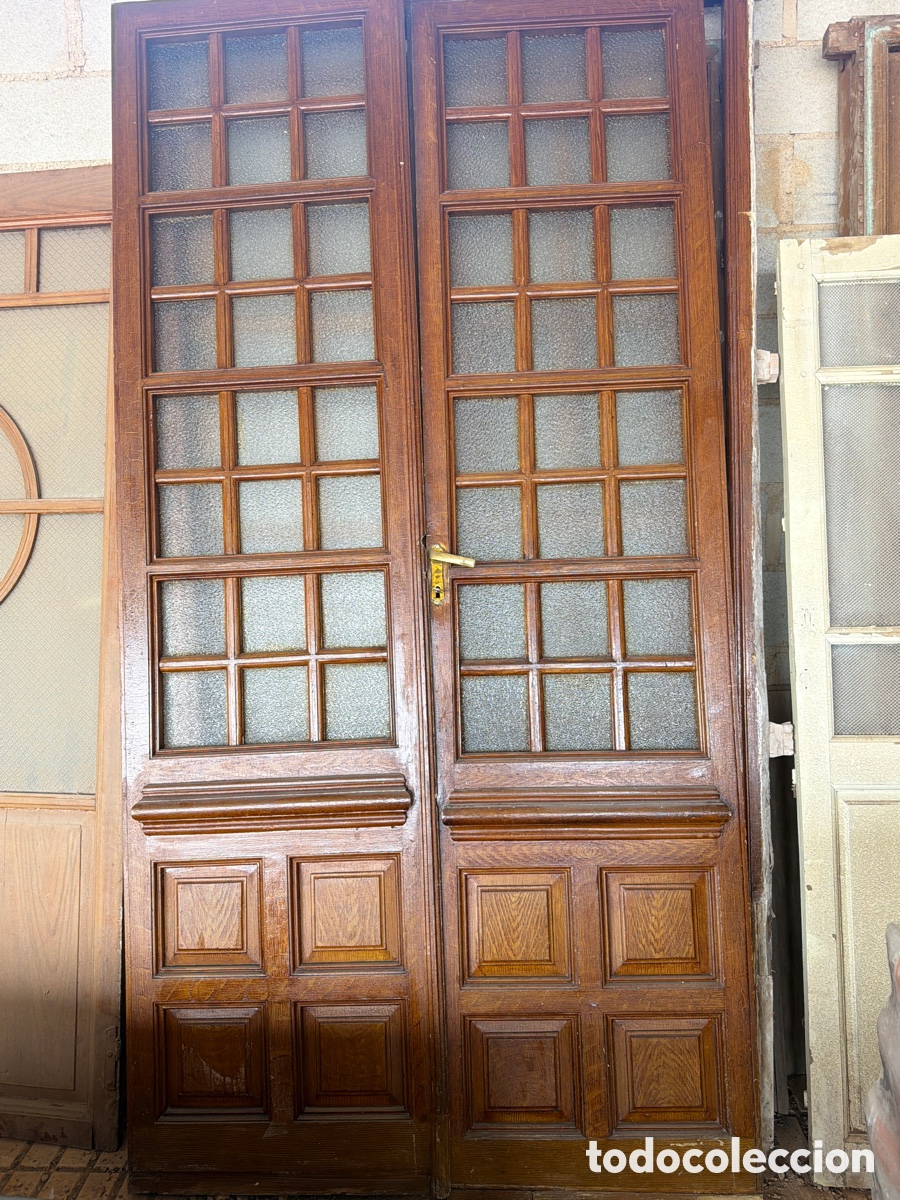 Antiques: Puerta de madera con cristal estilo modernista