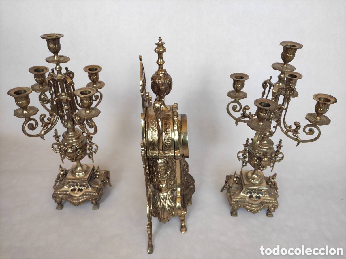 Antig&uuml;edades: Reloj y candelabros en bronce - Foto 3