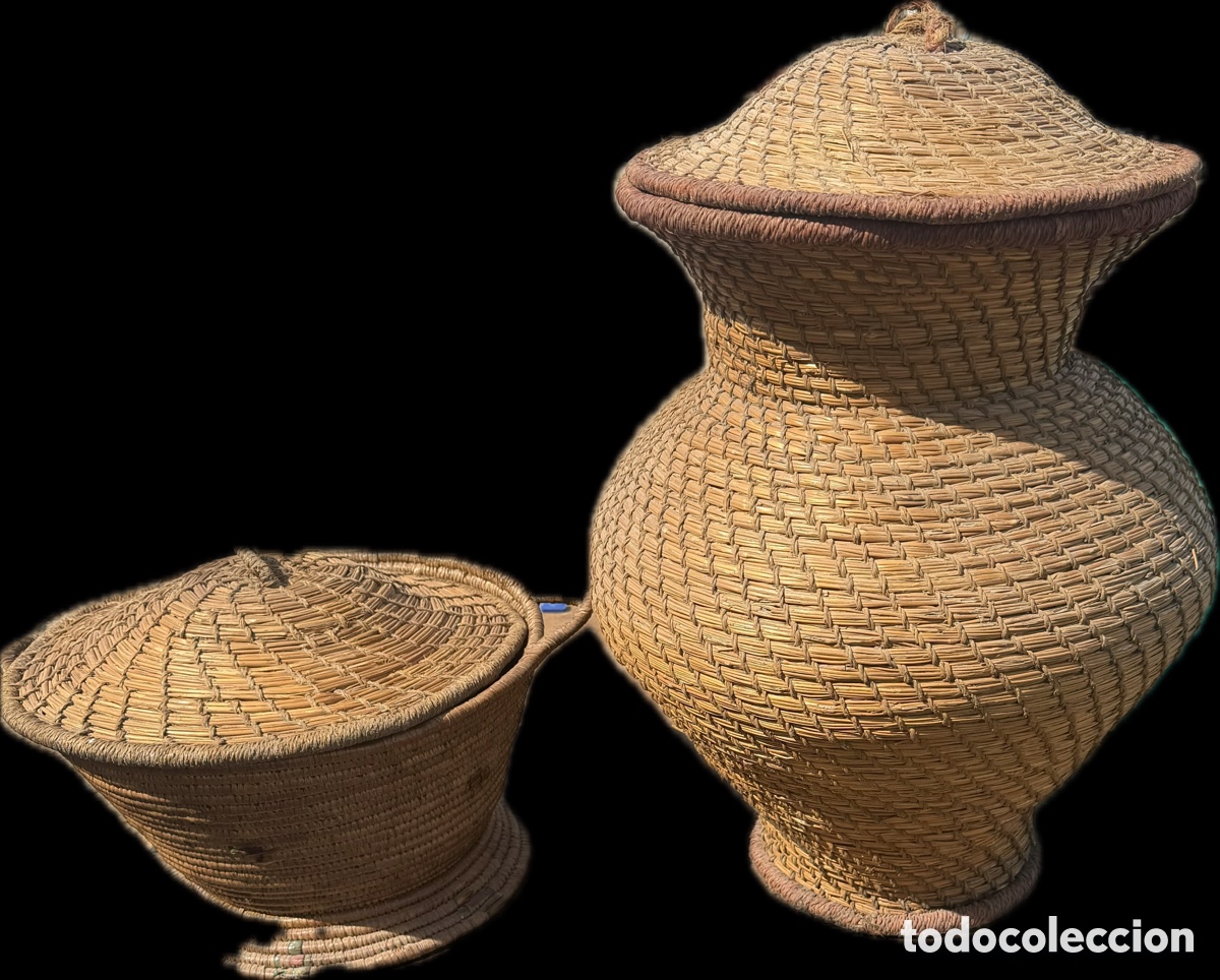 Antig&uuml;edades: Panera de mimbre antigua con forma de tinaja y orza