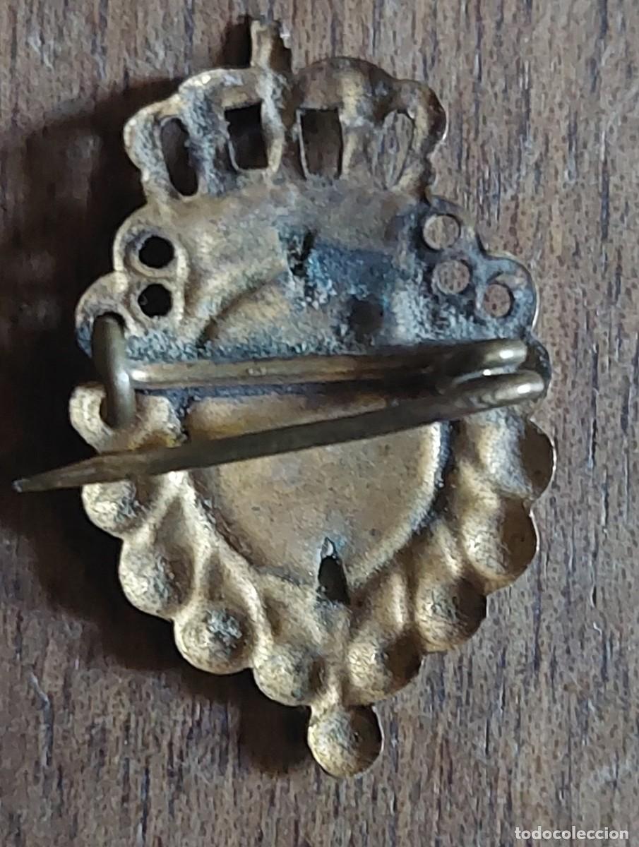 Antig&uuml;edades: Antiguo broche virgen - Foto 2