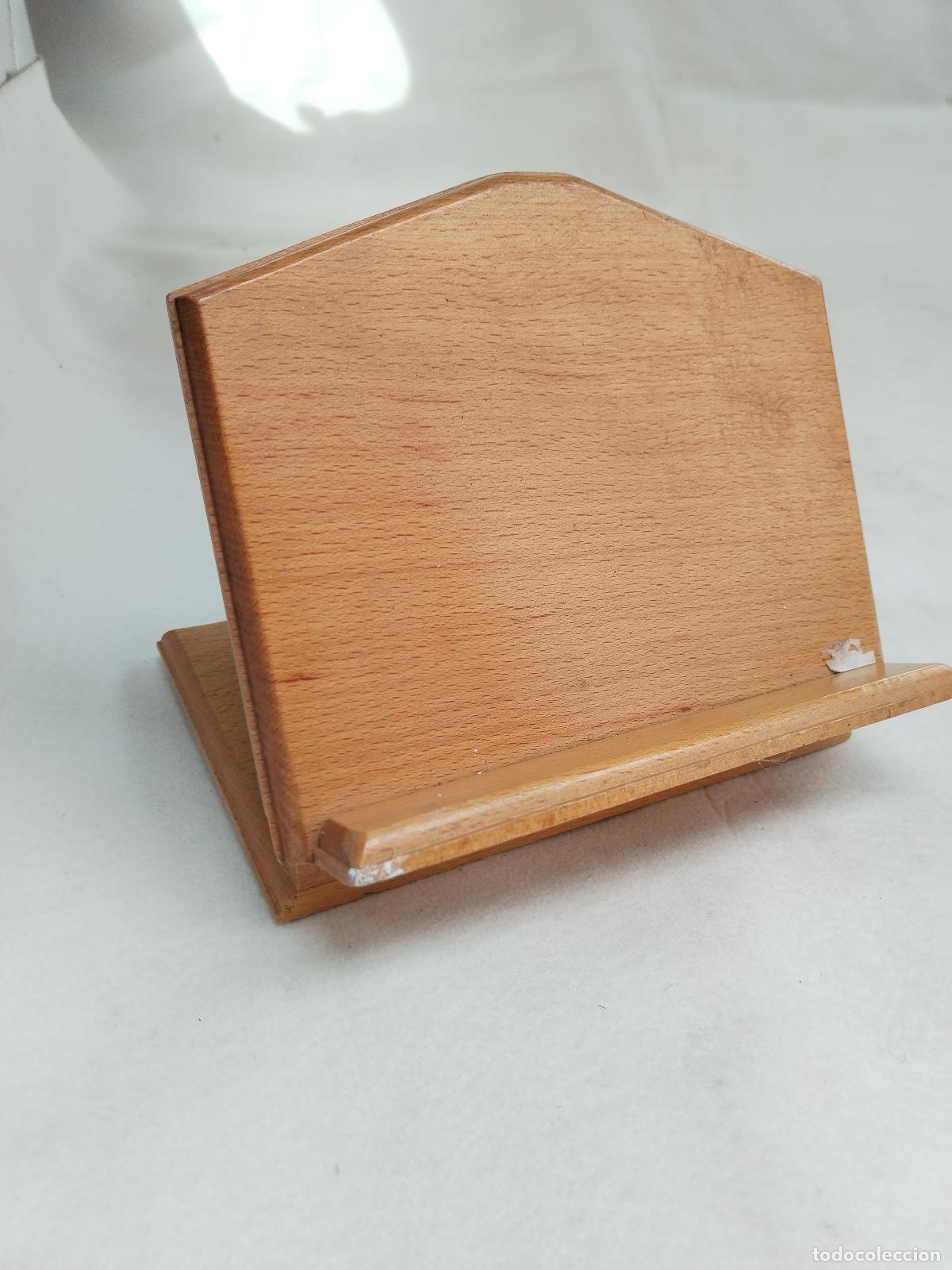 Antig&uuml;edades: PEQUE&Ntilde;O ATRIL DE MADERA - C190