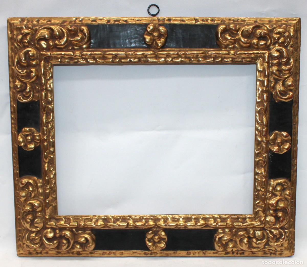 Antig&uuml;edades: MARCO ESPA&Ntilde;OL EN MADERA TALLADA Y POLICROMADA - SIGLO XVIII