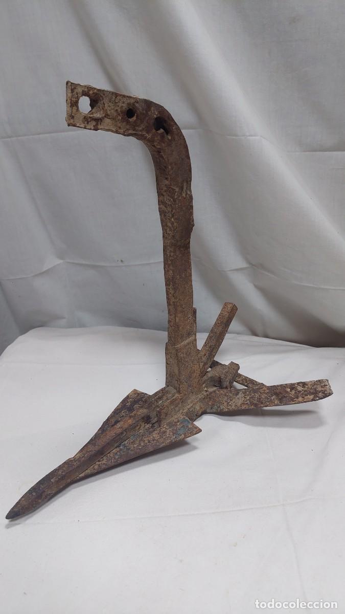 Antig&uuml;edades: Peque&ntilde;o arado forja zona Teruel