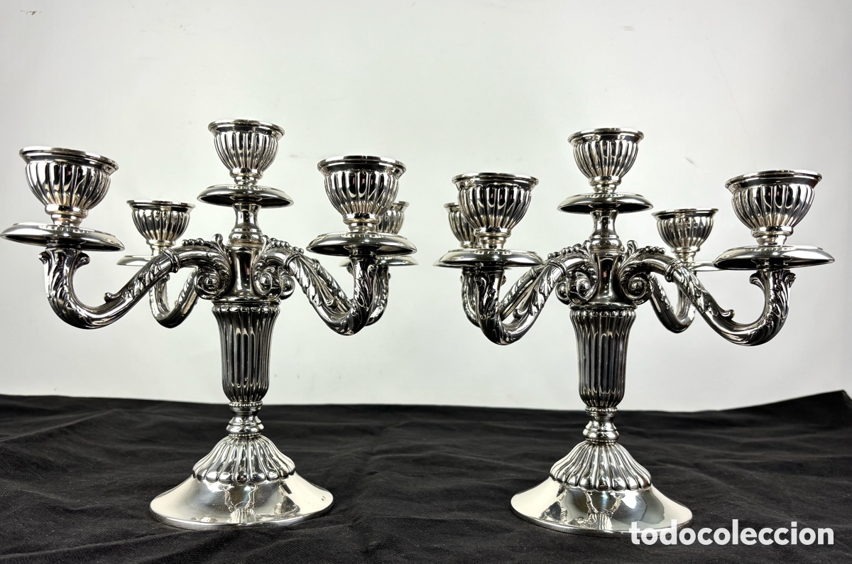 Antig&uuml;edades: PAREJA DE CANDELABROS DE PLATA DE CINCO LUCES CON SUS CONTRASTES