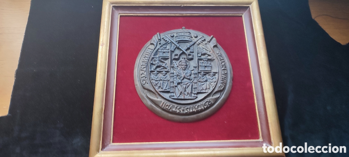 Antig&uuml;edades: Medall&oacute;n de la Universidad de Salamanca realizado por Artesan&iacute;a Orejudo