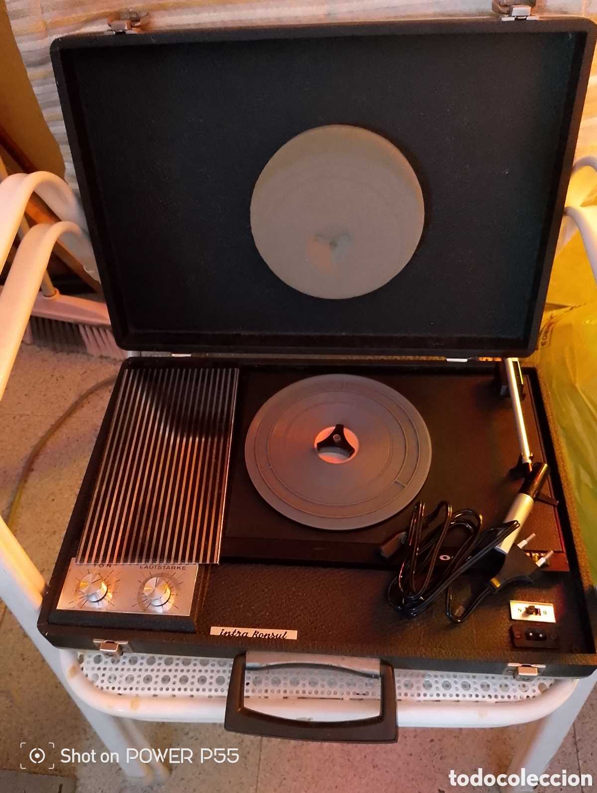 Antig&uuml;edades: Tocadiscos plato antiguo