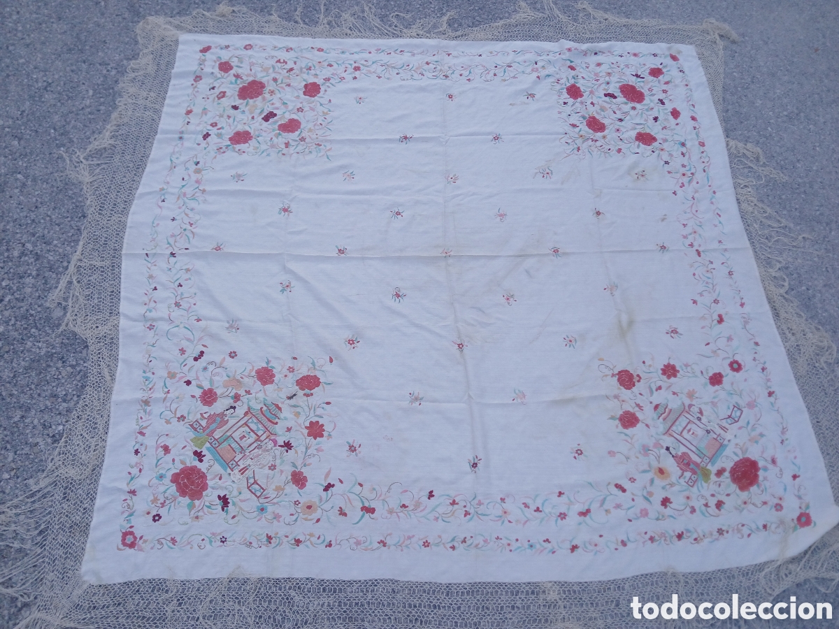 Antig&uuml;edades: ANTIGUO MANTON DE MANILA DE SEDA EN BLANCO BORDADO ORIENTAL Y FLORAL A MANO 164 X 164.