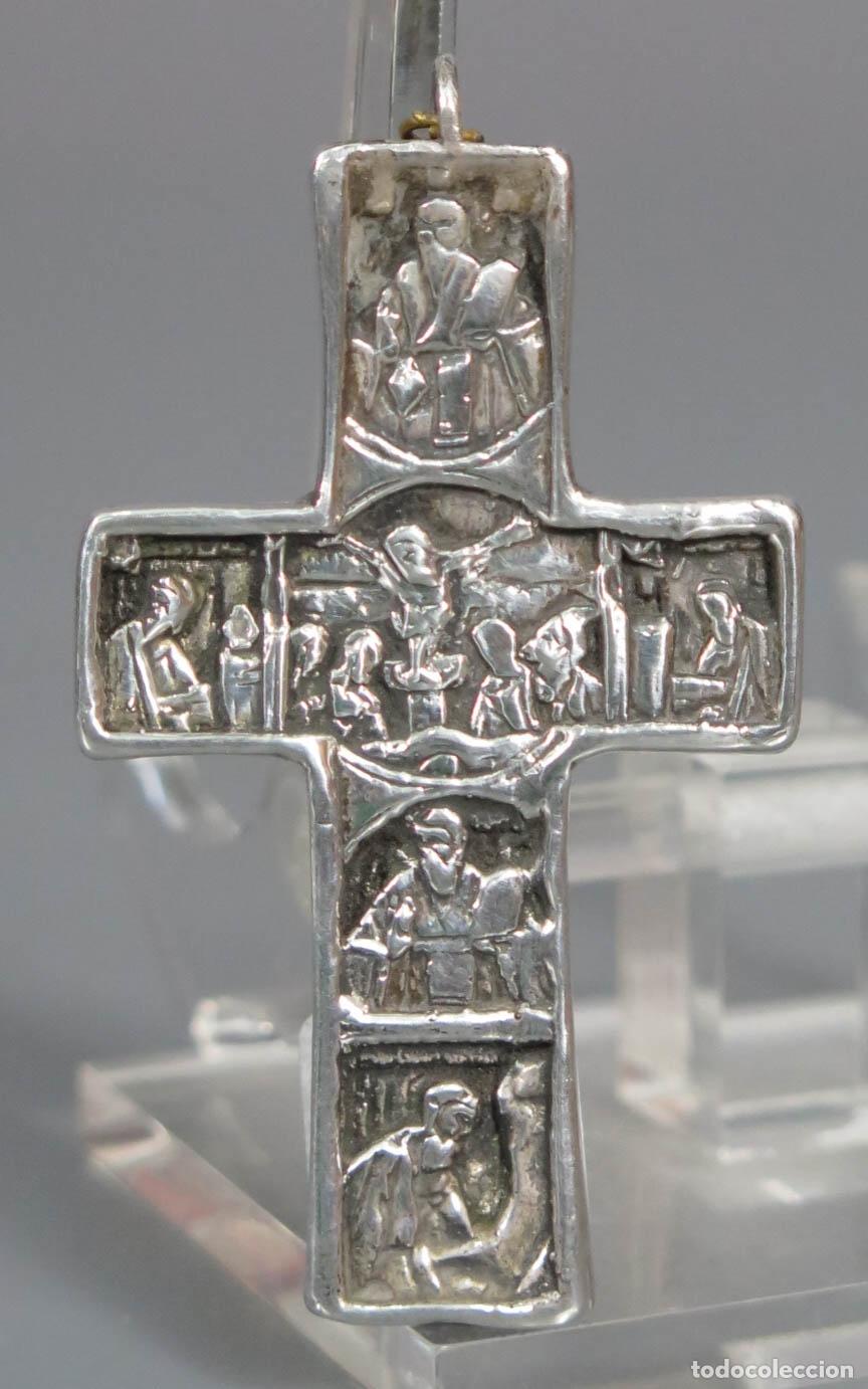 Antig&uuml;edades: CRUZ PECTORAL. CICLO VIDA DE CRISTO. SIGUIENDO MODELOS ROMANICOS. PLATA. SIGLO XX