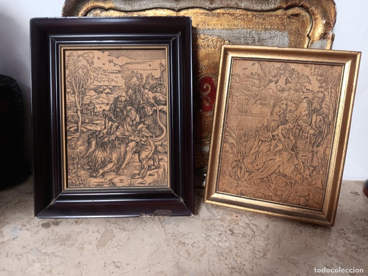 Antig&uuml;edades: pareja de cuadros consiste en pirograbados, una t&eacute;cnica de decoraci&oacute;n sobre madera, que reproducen g