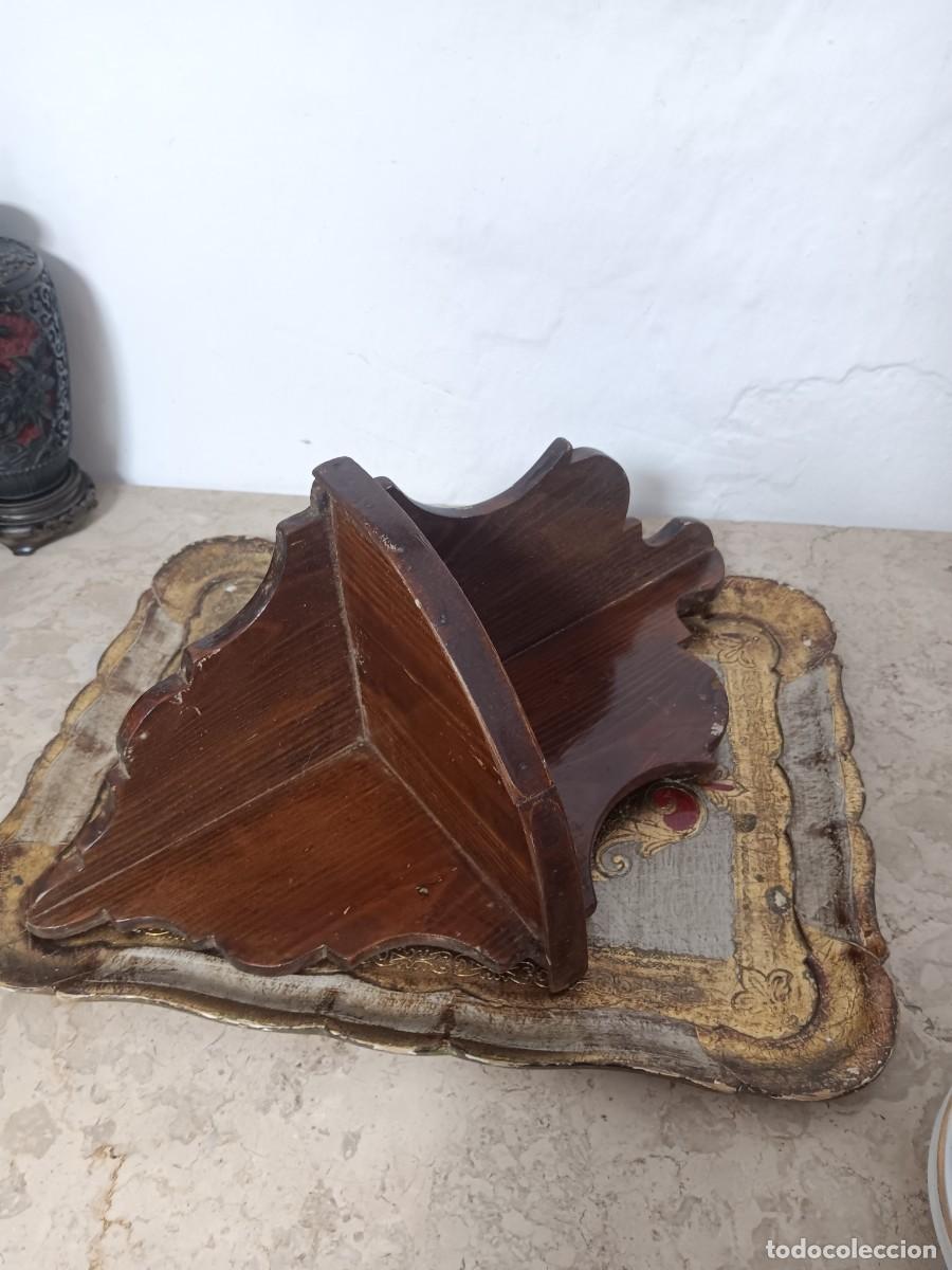 Antig&uuml;edades: Estanteria rinconera