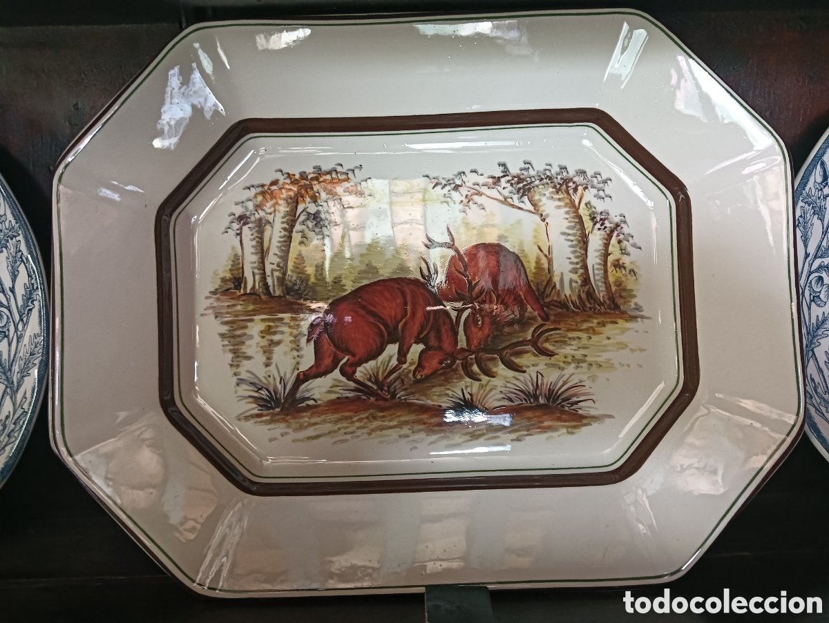 Antig&uuml;edades: Bandeja antigua de la Cartuja de Sevilla con motivos de caza