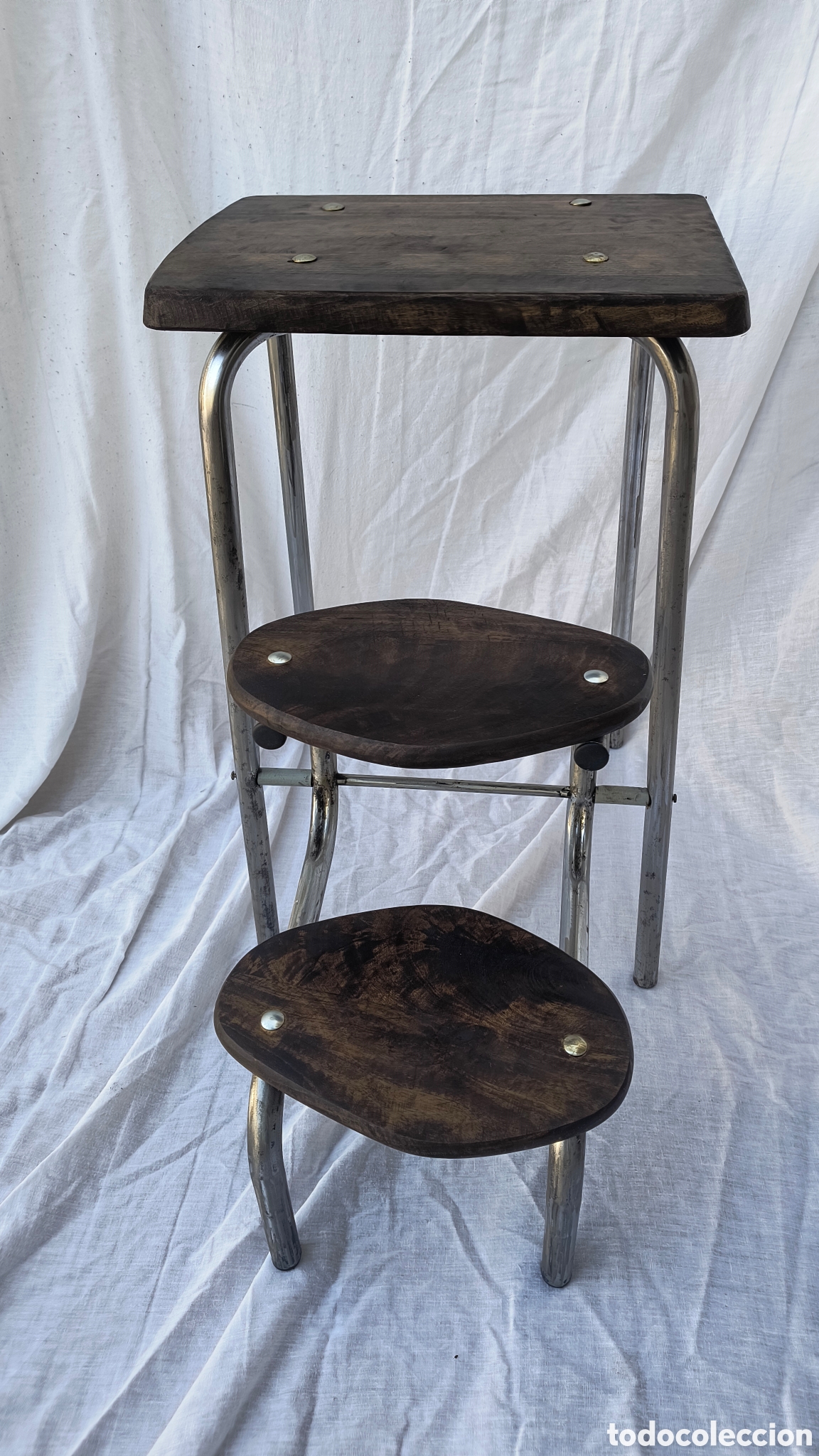 Antig&uuml;edades: Taburete escalera madera y metal