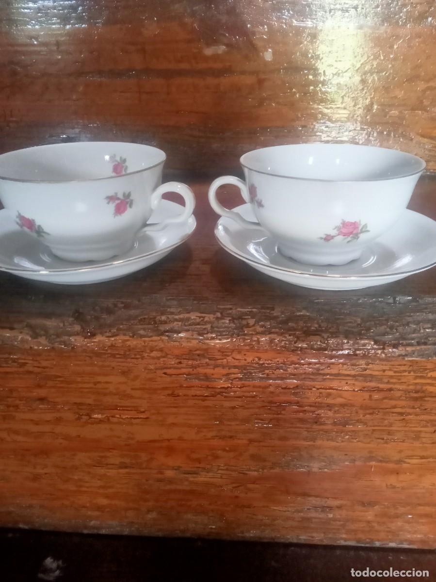 Antig&uuml;edades: 2 tazas de t&eacute; antiguas de Božičany en buen estado
