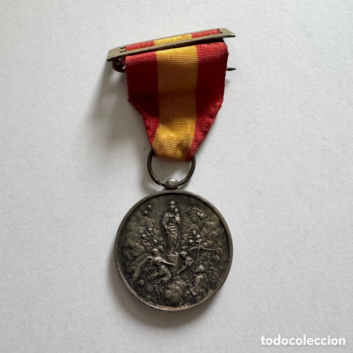 Antig&uuml;edades: XIX CENTENARIO DE LA VIRGEN DEL PILAR ZARAGOZA 1940 MEDALLA CON CINTA DEL AGUINALDO DE LA LEGION