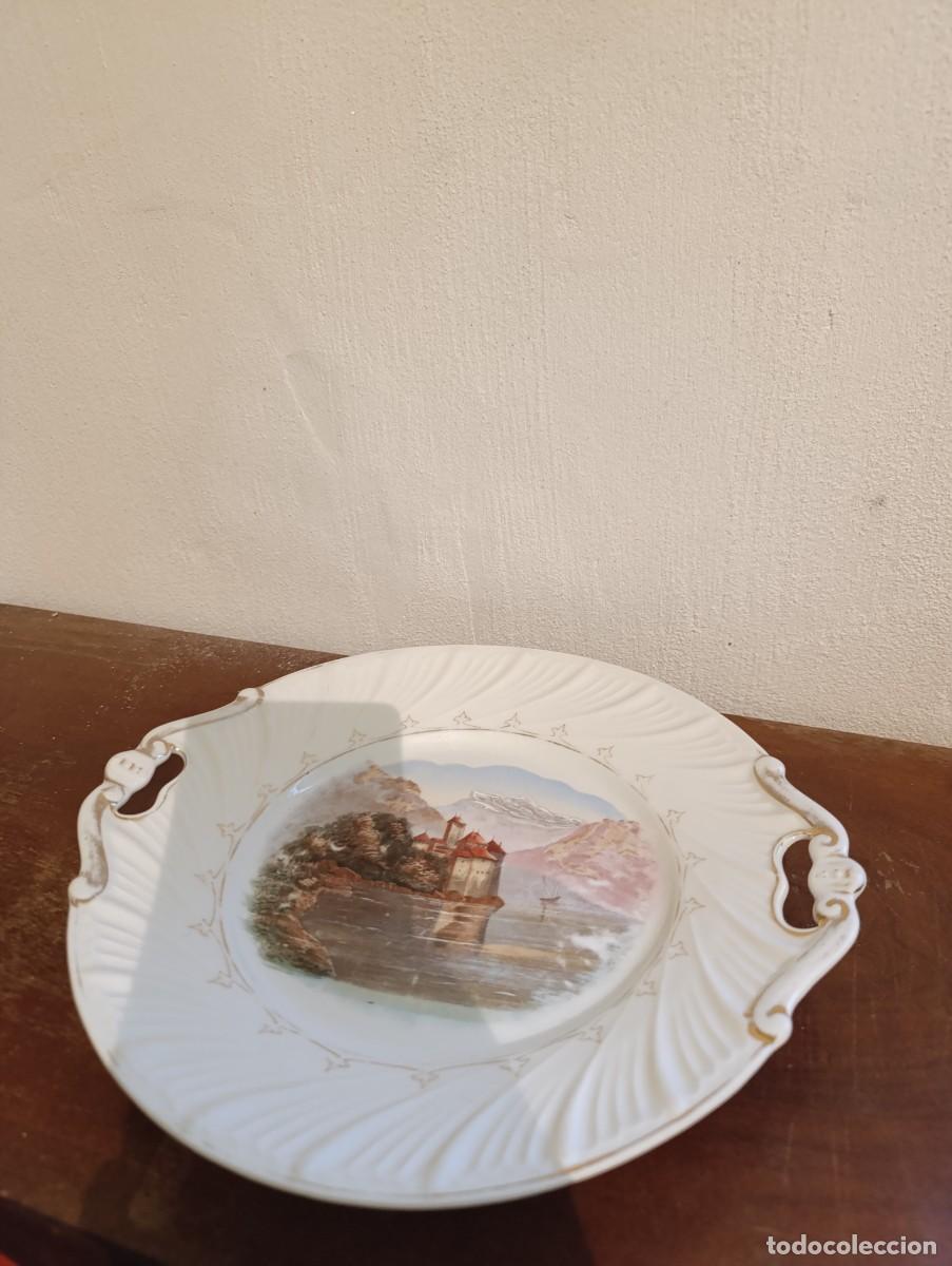 Antig&uuml;edades: Precioso plato de porcelana marca ilegible