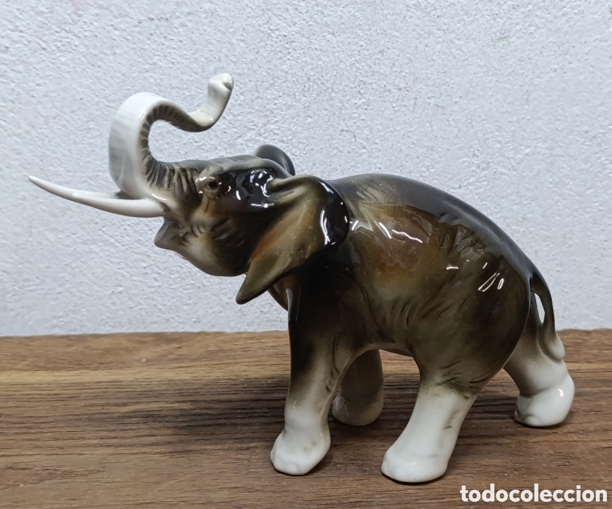 Antig&uuml;edades: FIGURA DE ELEFANTE DE PORCELANA ROYAL DUX (BOHEMIA-CHECOSLOVAQUIA)