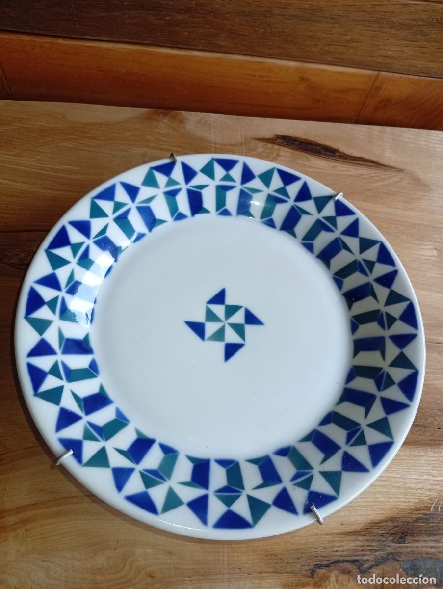 Antig&uuml;edades: ELEGANTE PLATO SARGADELOS PORCELANA DIBUJOS GEOMETRICOS VINTAGE