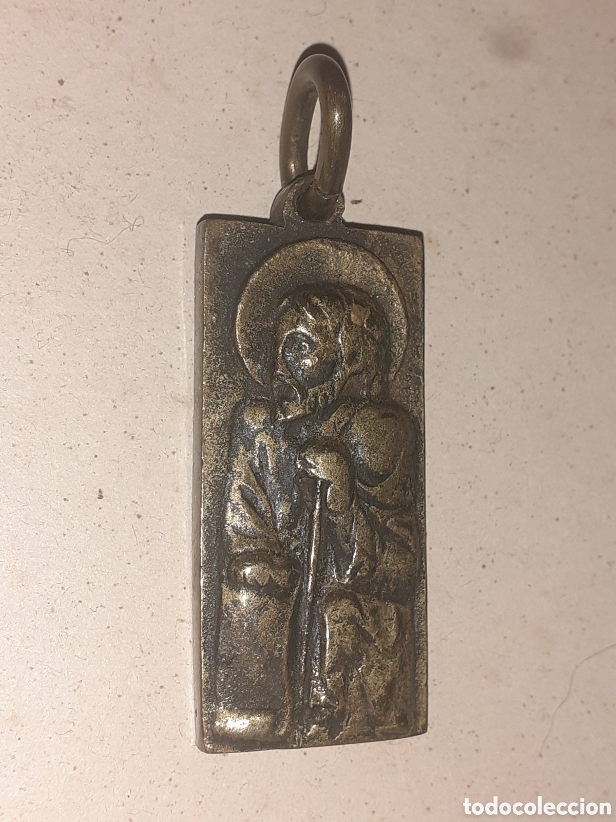 Antig&uuml;edades: COLGANTE MEDALLA O SIMILAR. A&Ntilde;O SANTO COMPOSTELANO 1965. BRONCE. 6 x 2 CM