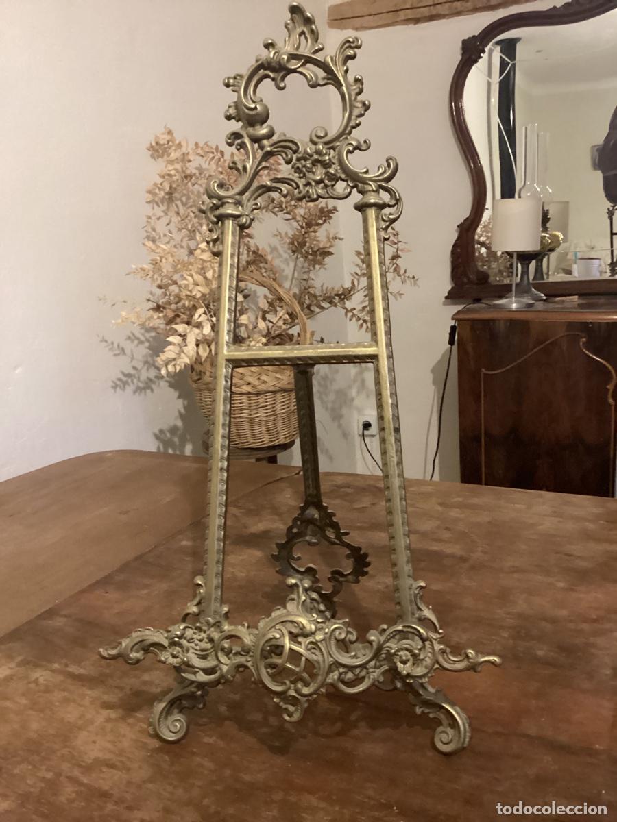 Antig&uuml;edades: ANTIGUO ATRIL LAT&Oacute;N.