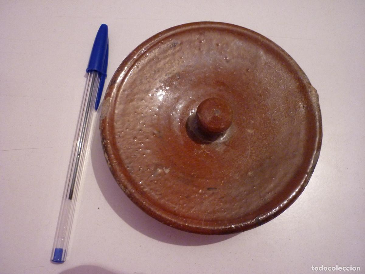 Antig&uuml;edades: PEQUE&Ntilde;A TAPADERA DE CER&Aacute;MICA DE ORZA ANTIGUA