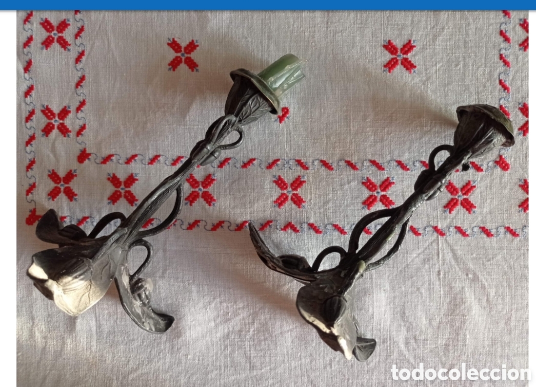 Antiquit&eacute;s: Pareja de candelabros antiguos
