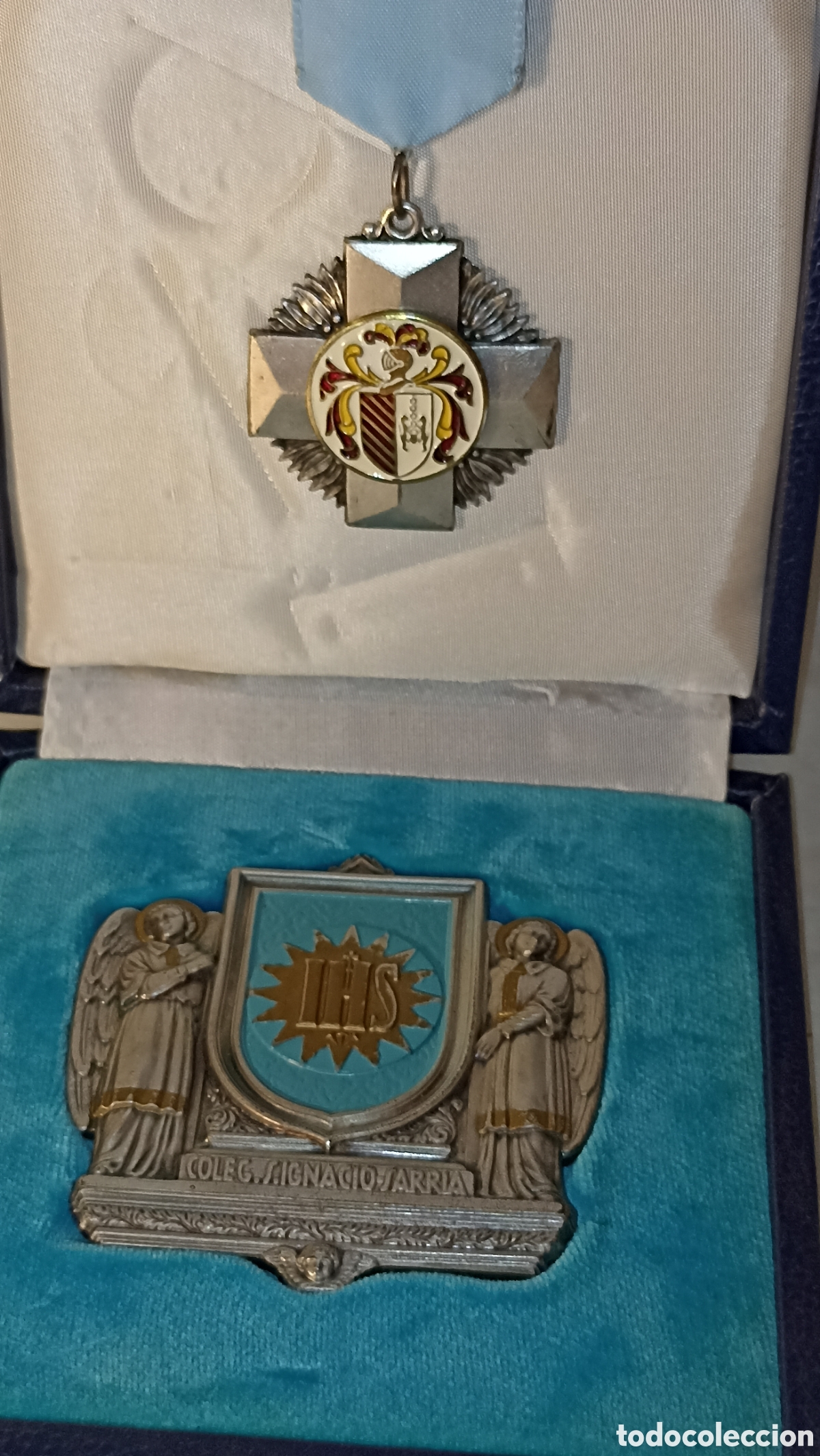 Antig&uuml;edades: Exclusivo Set Conmemorativo Colegio San Ignacio (Sarri&aacute;) - 25 Aniversario