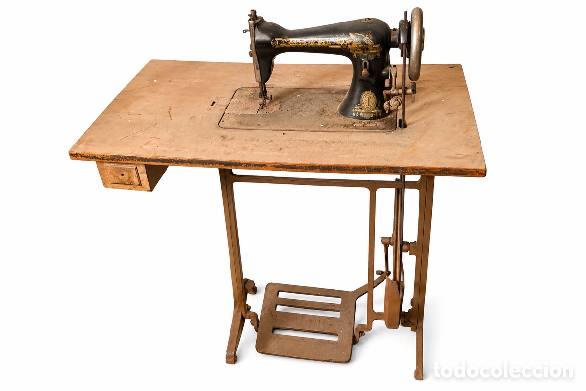 Antig&uuml;edades: M&aacute;quina de coser sigma