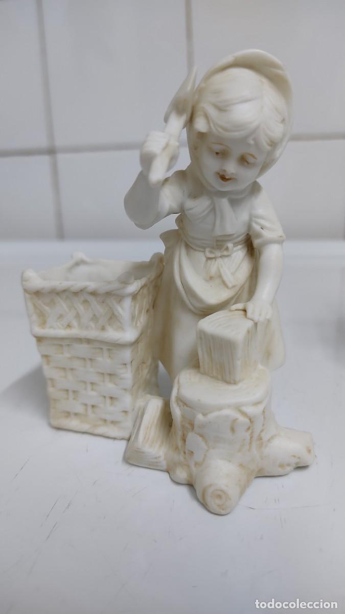 Antig&uuml;edades: Antigua figura violetero palillero de biscuit principios siglo XX