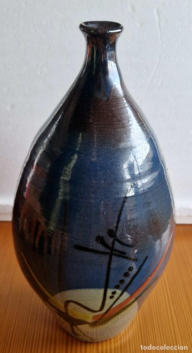 Antig&uuml;edades: Antiguo Jarron, fabricado y pintado a mano en la Bisbal. A&ntilde;os 90.