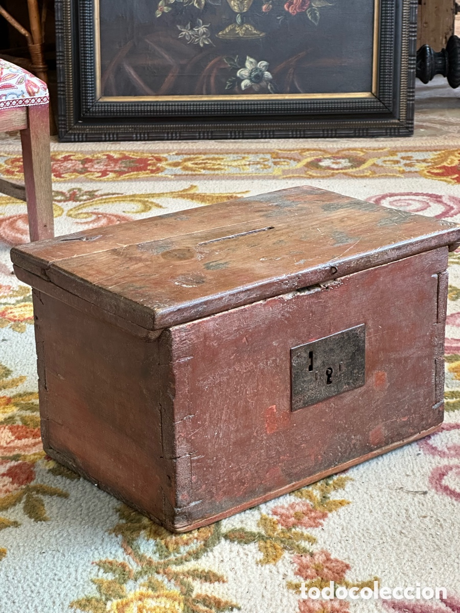 Antig&uuml;edades: Limosnero antiguo de iglesia, madera y forja, s.XVIII. Ba&uacute;l cofre arca arqueta hucha caja petitoria.