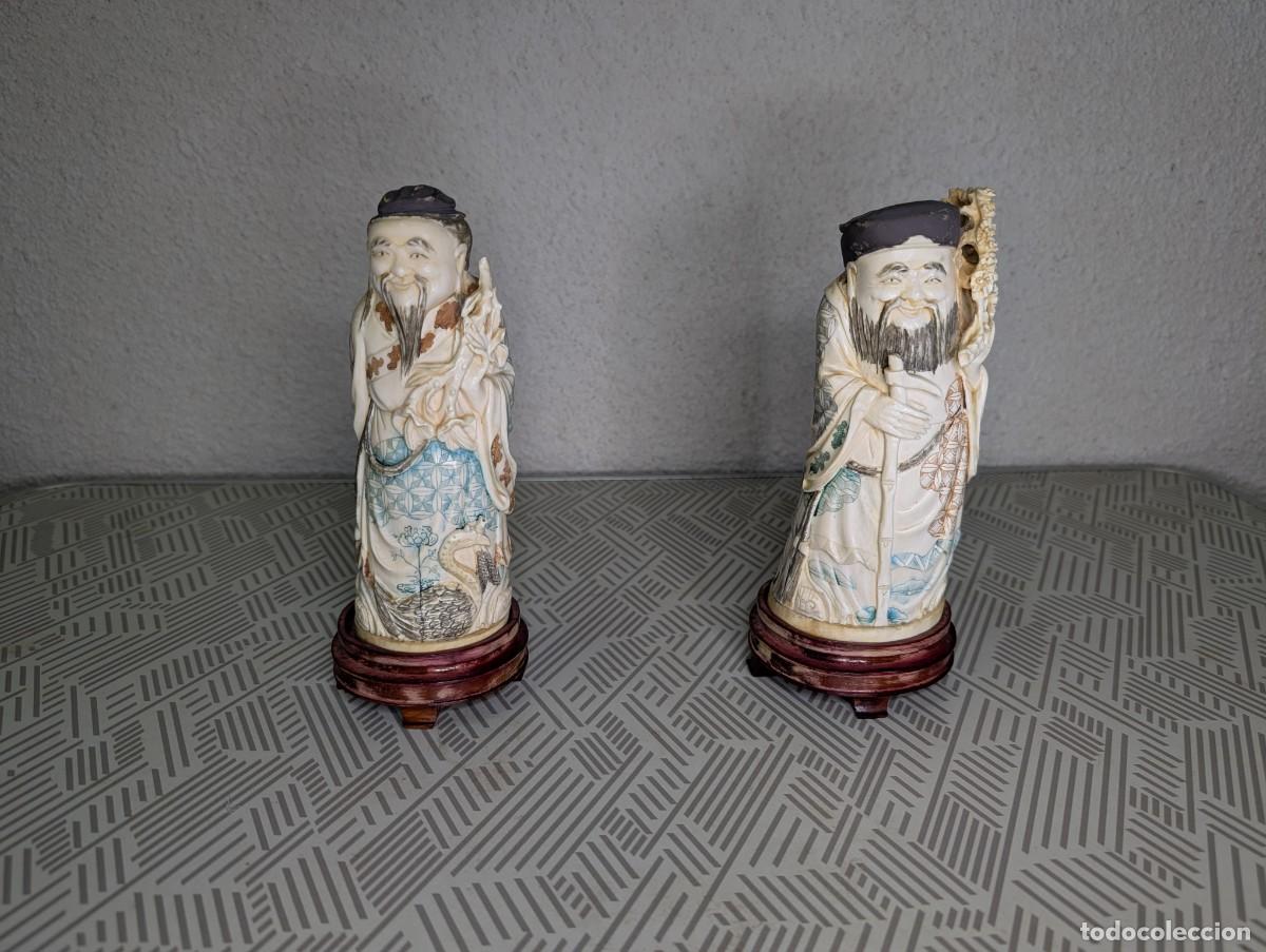 Antig&uuml;edades: Pareja de Inmortales Sabios - Porcelana China Policromada - Importaci&oacute;n - 18 cm