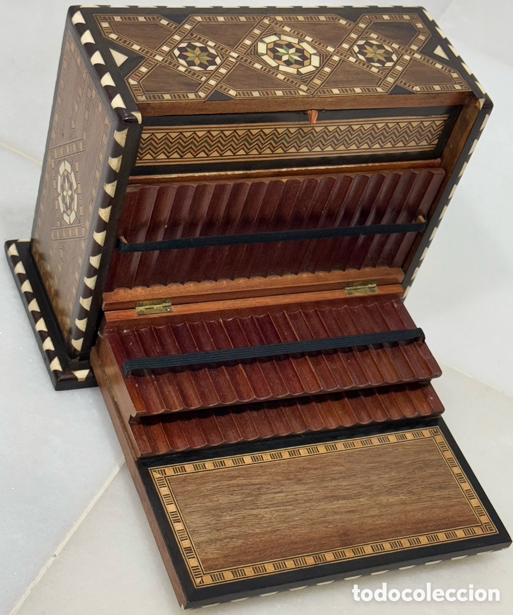 Antig&uuml;edades: ANTIGUA GRAN CAJA TABACO TARACEA GRANADA