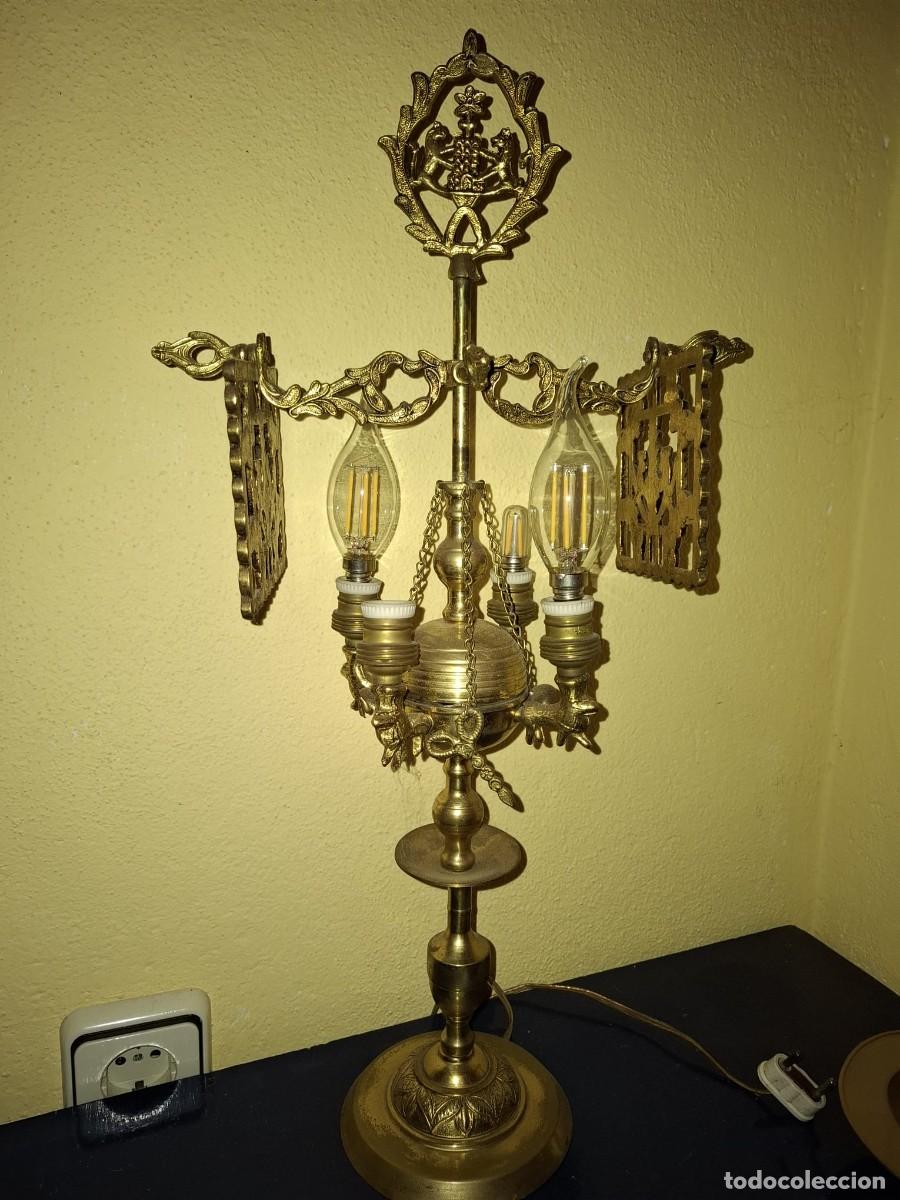Antig&uuml;edades: Vel&oacute;n lucentino - 54 cm - Remate Leones - Completo y Electrificado