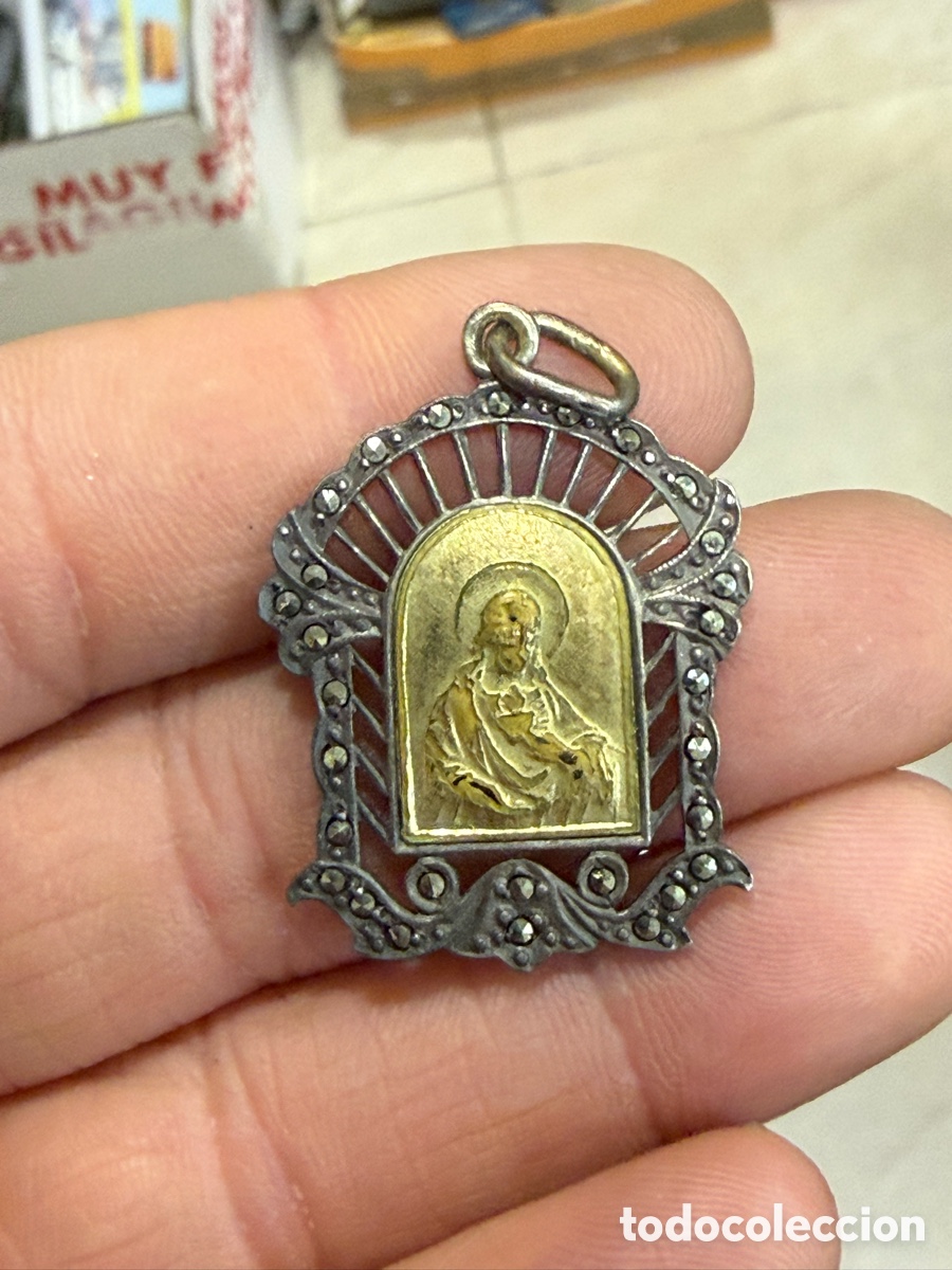 Antig&uuml;edades: Medalla religiosa, plata y oro, industrias argentinas