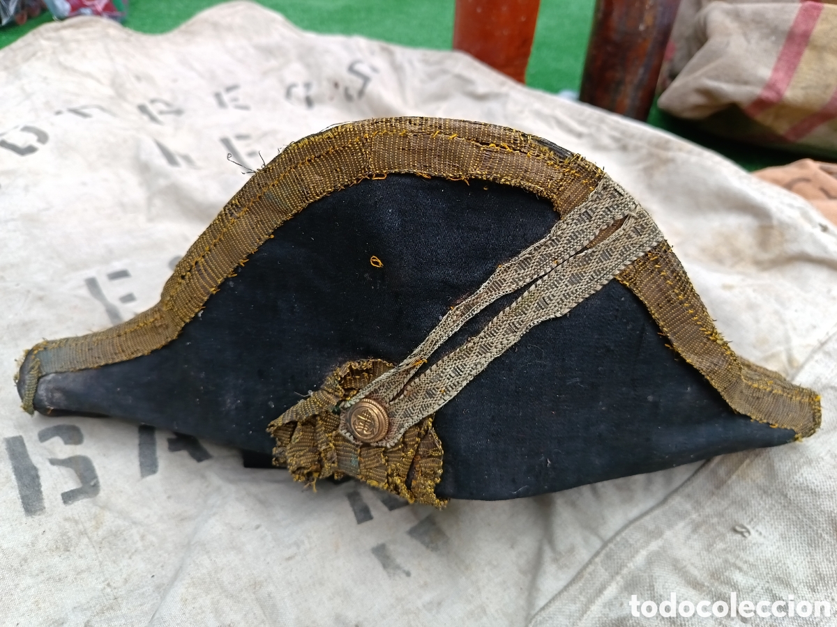 Antig&uuml;edades: Bicornio armada espa&ntilde;ola. - Foto 1
