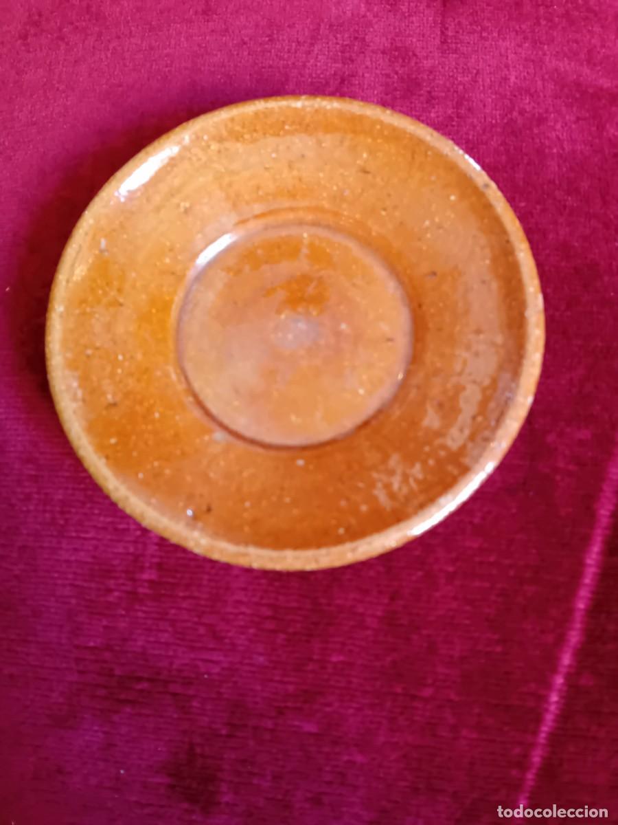 Antig&uuml;edades: Plato de barro cocido y vidriado d&eacute;cada de los 70