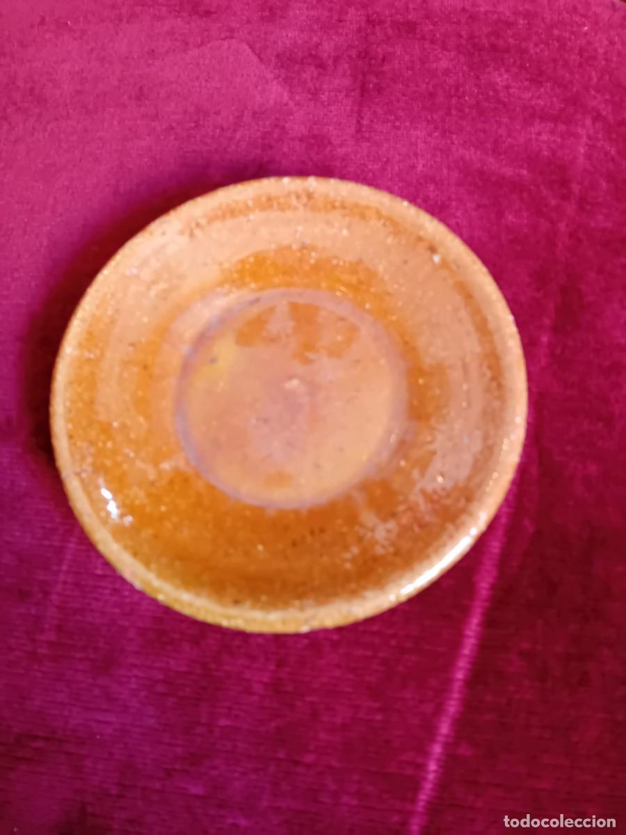 Antig&uuml;edades: Plato de barro cocido y vidriado d&eacute;cada de los 70