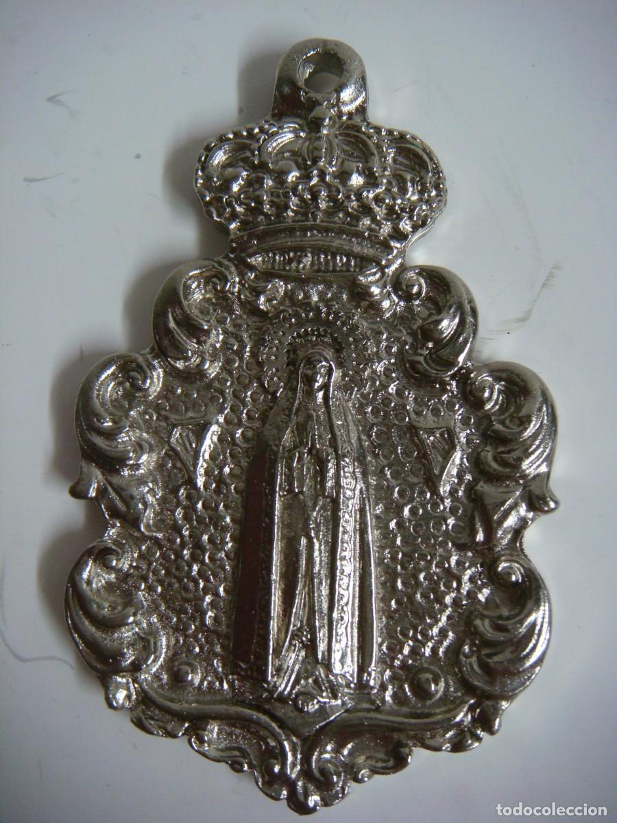 Antig&uuml;edades: MEDALLA METALICA DE SEMANA SANTA NTRA SRA DE FATIMA-ALMODOVA DEL RIO CAJ N&ordm;-23