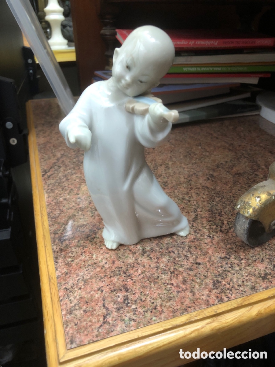 Antig&uuml;edades: Figuras de Lladr&oacute; Angel con viol&iacute;n - Foto 1