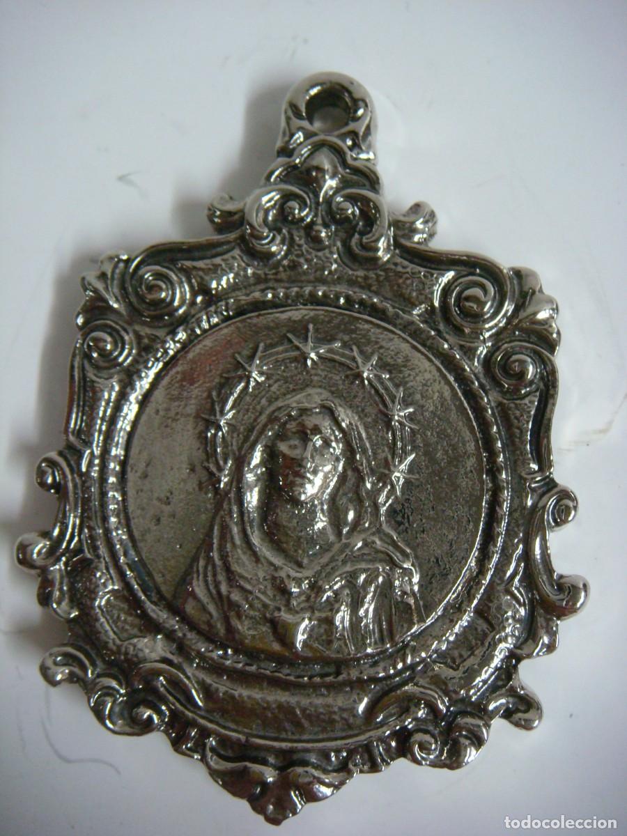 Antig&uuml;edades: MEDALLA METALICA DE SEMANA SANTA-CAJ N&ordm;-23