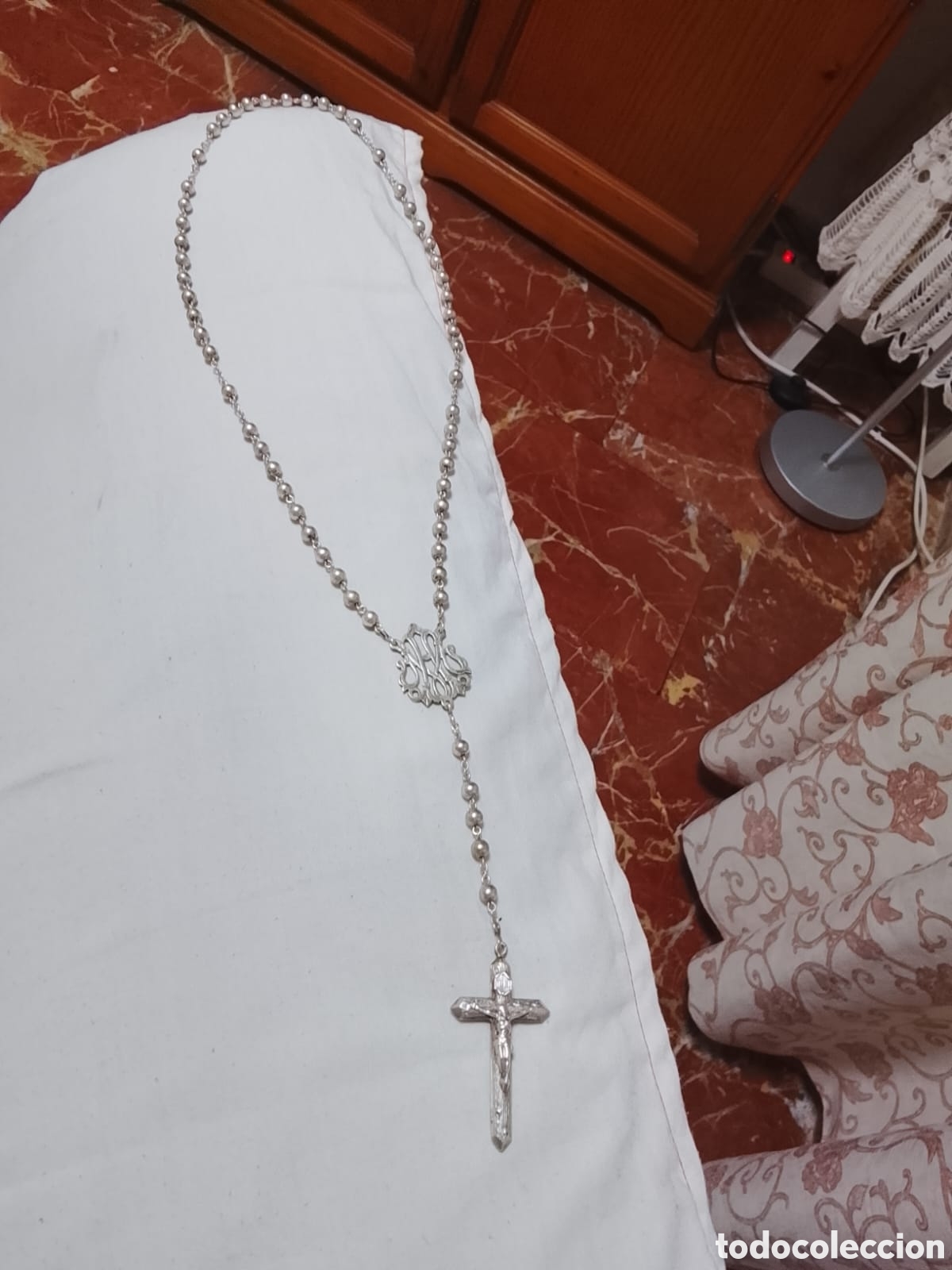 Antig&uuml;edades: Rosario antiguo 100s&ntilde;od guardado en tela