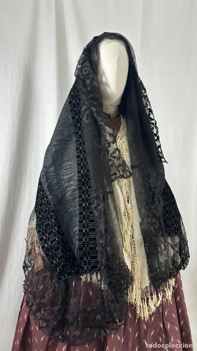 Antig&uuml;edades: Antigua mantilla de terno