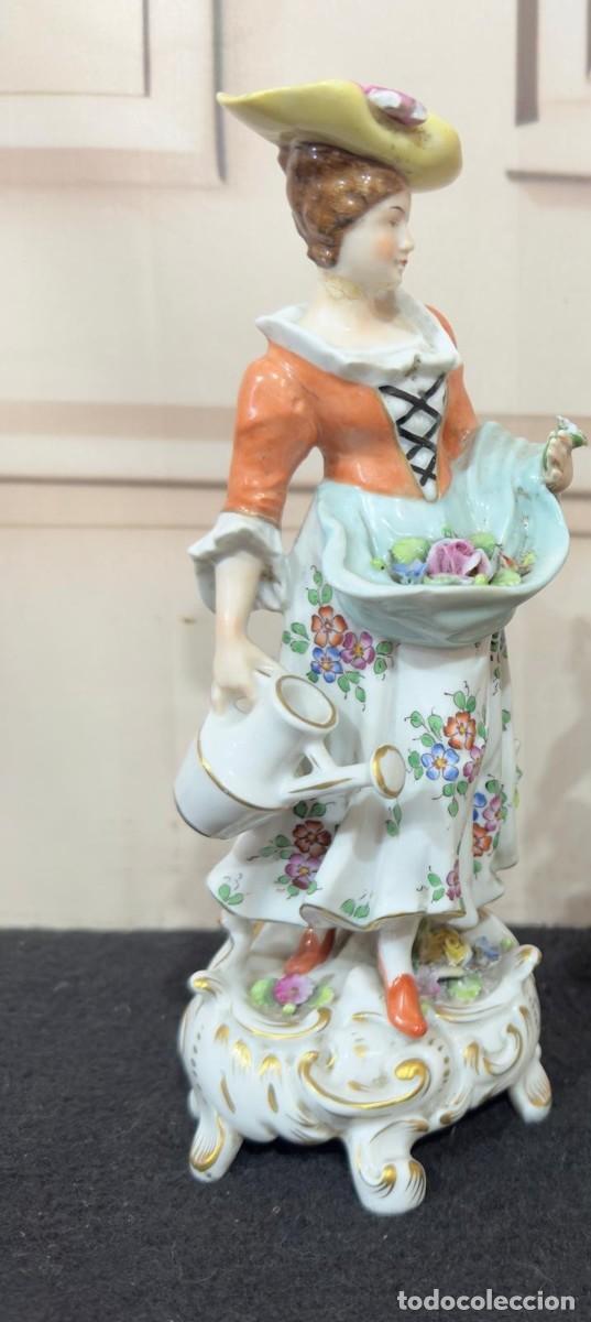 Antig&uuml;edades: Antigua figura en porcelana capodimonte