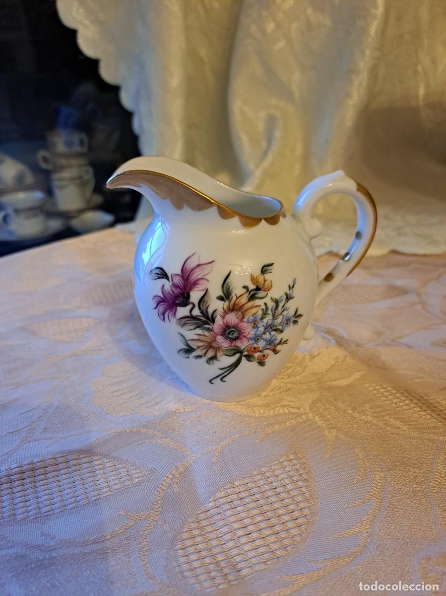 Antig&uuml;edades: Preciosa lechera de porcelana Rosenthal Elite, pintada a mano.