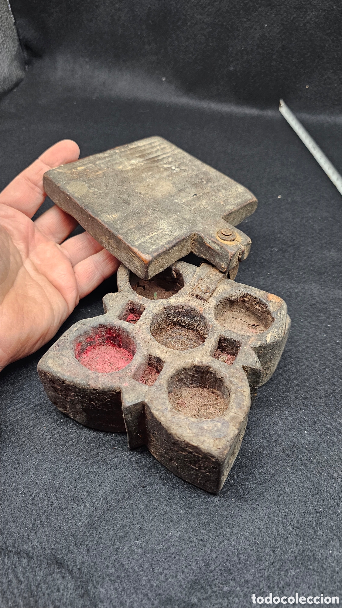 Antig&uuml;edades: Antigua caja de polvos de maquillaje ( Nepal/ Tibet )